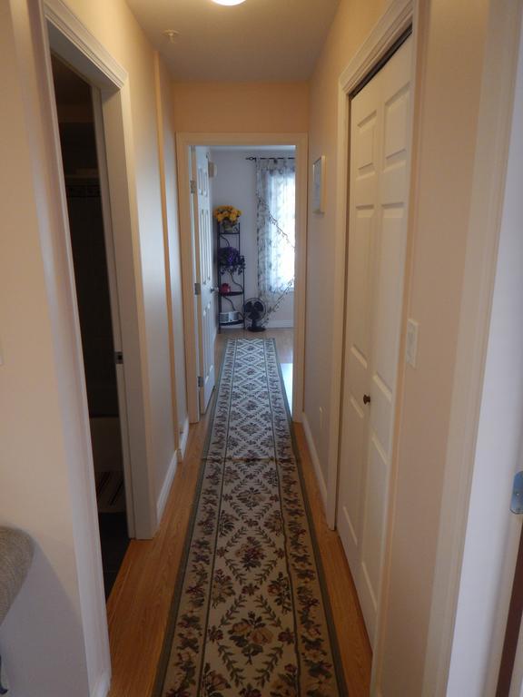 Clean And Quiet 2 Bdr 2 Bthr Private Entrance Entire Guests Suite Near Coquitlam Center Mall And Skytrain Oda fotoğraf