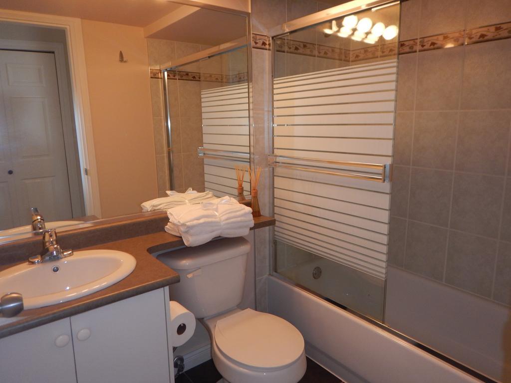 Clean And Quiet 2 Bdr 2 Bthr Private Entrance Entire Guests Suite Near Coquitlam Center Mall And Skytrain Oda fotoğraf
