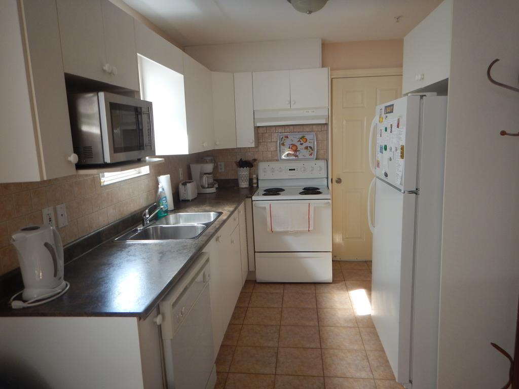 Clean And Quiet 2 Bdr 2 Bthr Private Entrance Entire Guests Suite Near Coquitlam Center Mall And Skytrain Dış mekan fotoğraf
